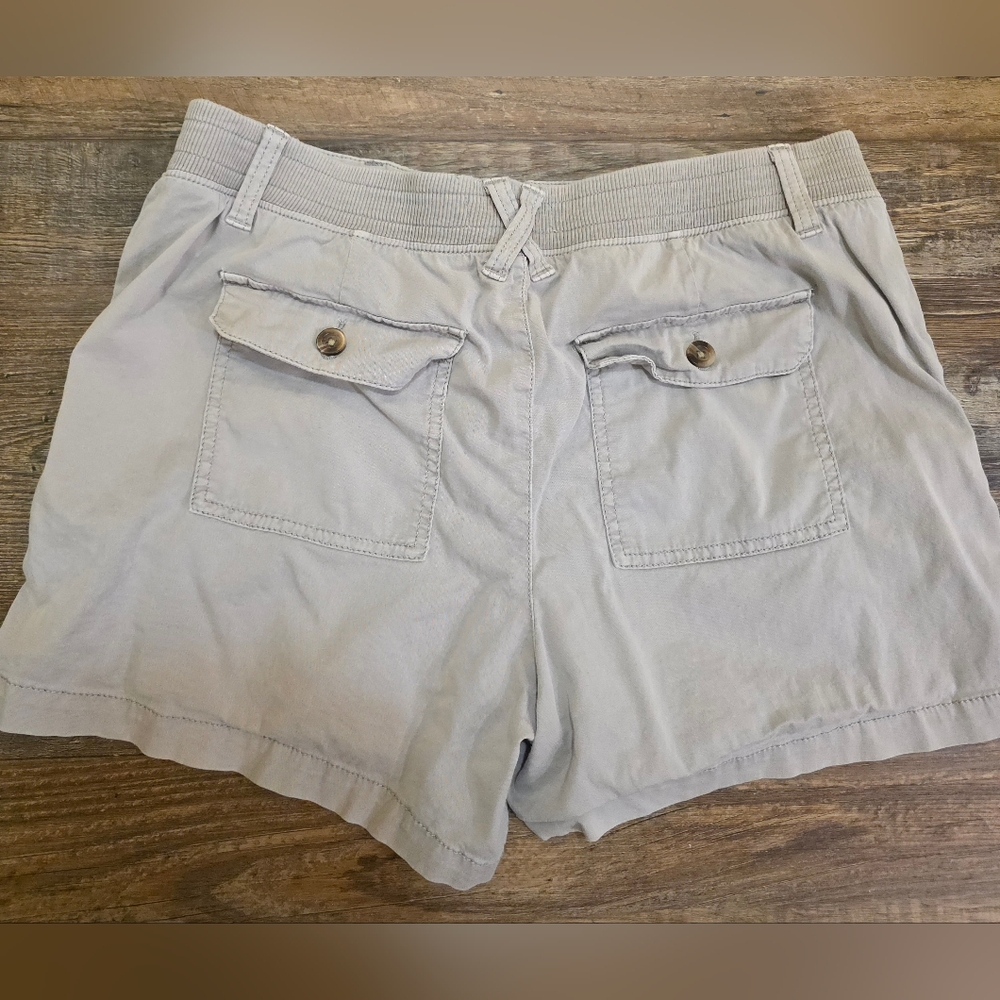 Sonoma Women's Light Gray Cargo Shorts